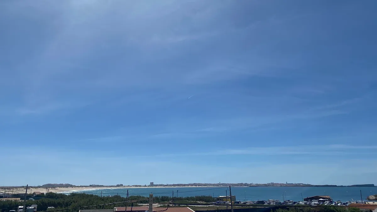 Onda Coliving Peniche - Beachfront Surf & Sunset Paradise - Image 1