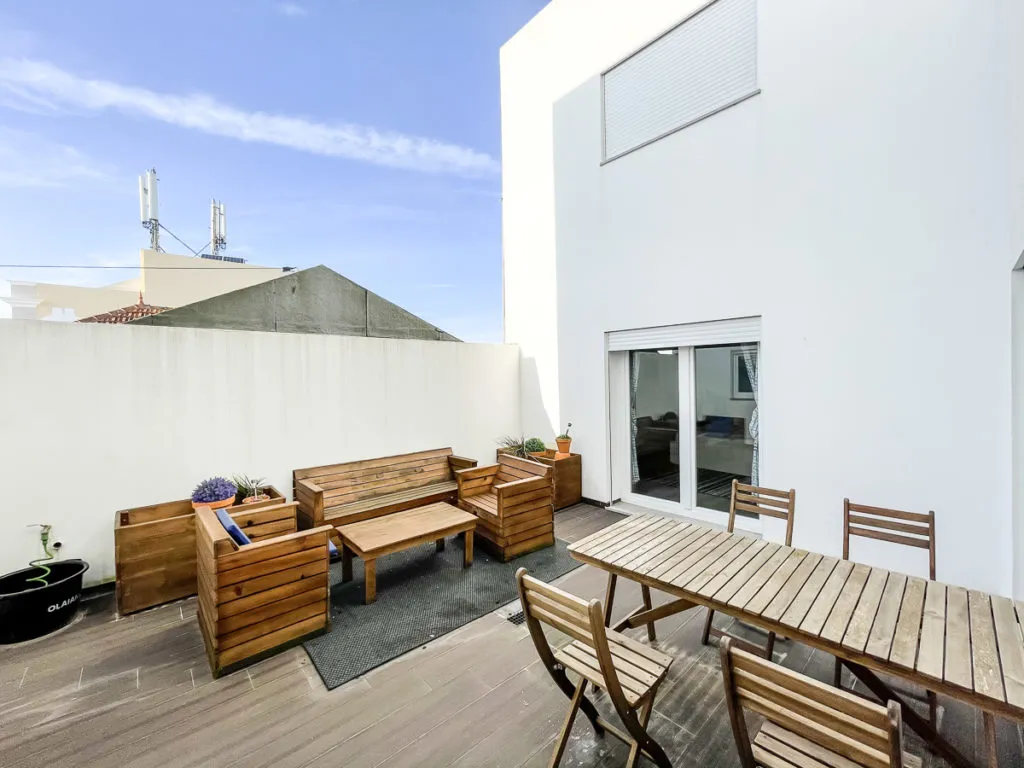 Swelldesk Coliving & Coworking - Surf & Work Hub in Peniche - Image 2