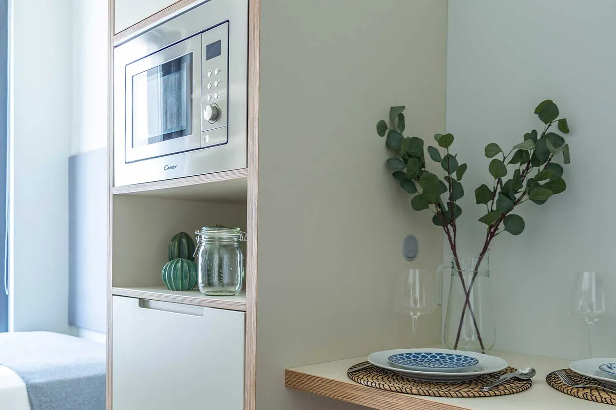 LIV CoLife Porto - Modern Coliving for Digital Nomads & Young Professionals - Image 4