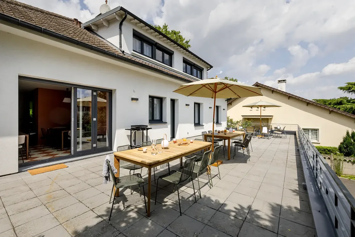 Sharies Paris - Modern Coliving for Young Professionals - Image 6