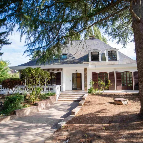 La Casa Coliving - Vibrant Community Living in Paris Suburbs - Image 14