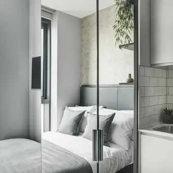 ARK Canary Wharf - London's Largest Coliving Space in Vibrant East London - Image 2