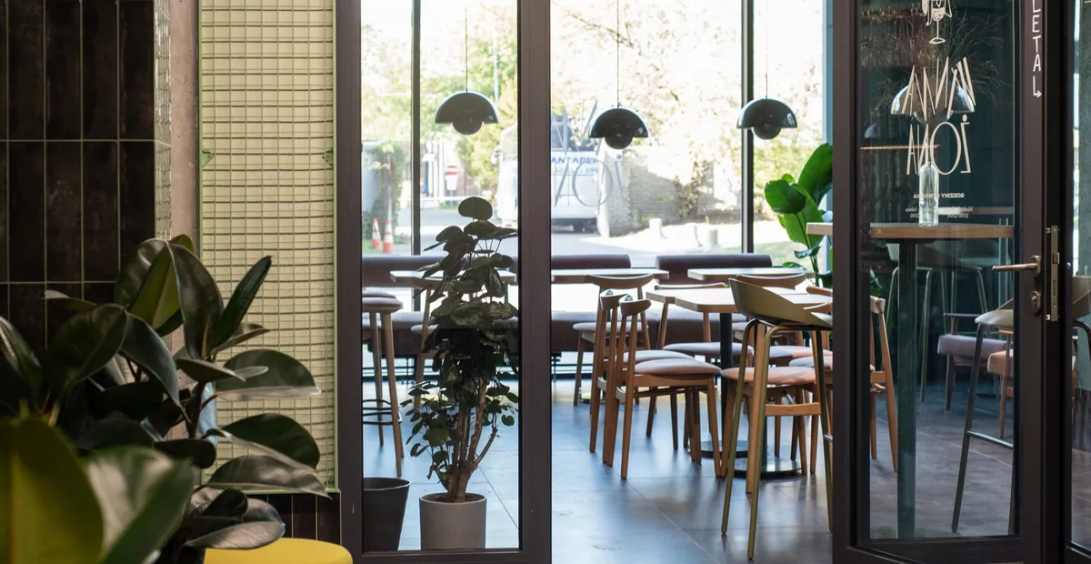 HT Nest Coliving - Modern Urban Living in Warsaw's Praga Południe - Image 9