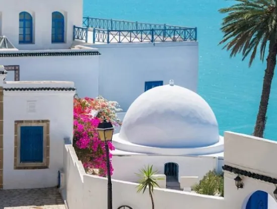 Coliving WeDiscover Bucharest - Heart of the City Hub - Image 5