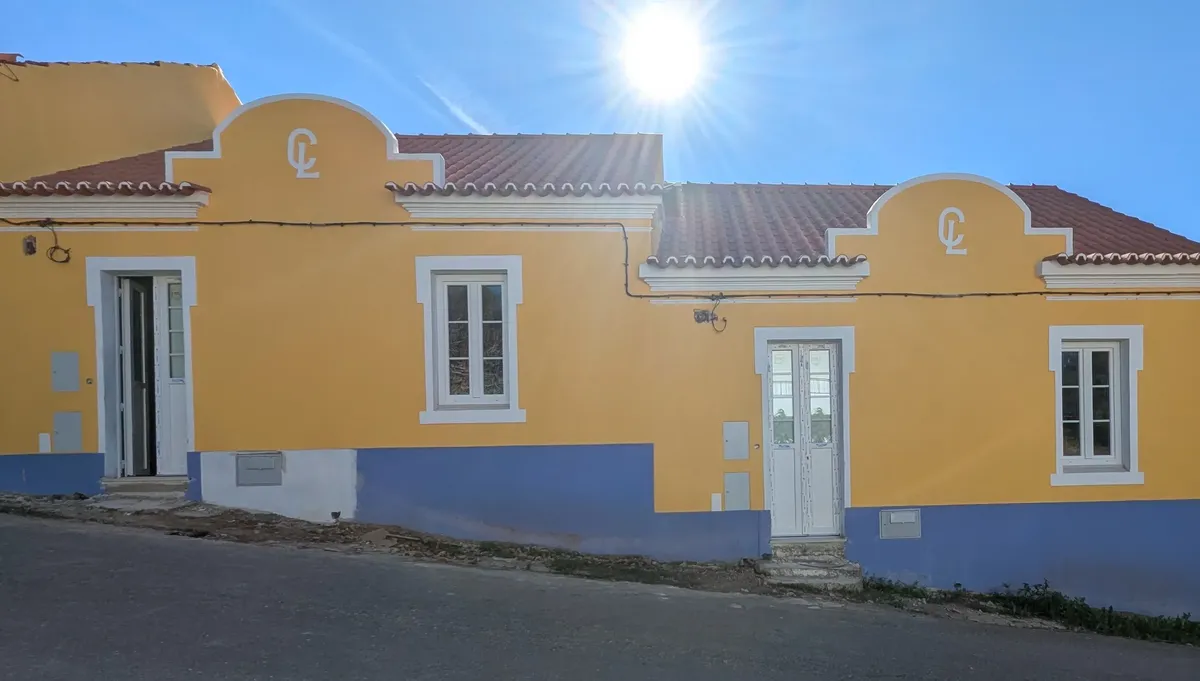 Manas Slowliving - Seaside Coliving & Coworking in Sines, Portugal - Image 2