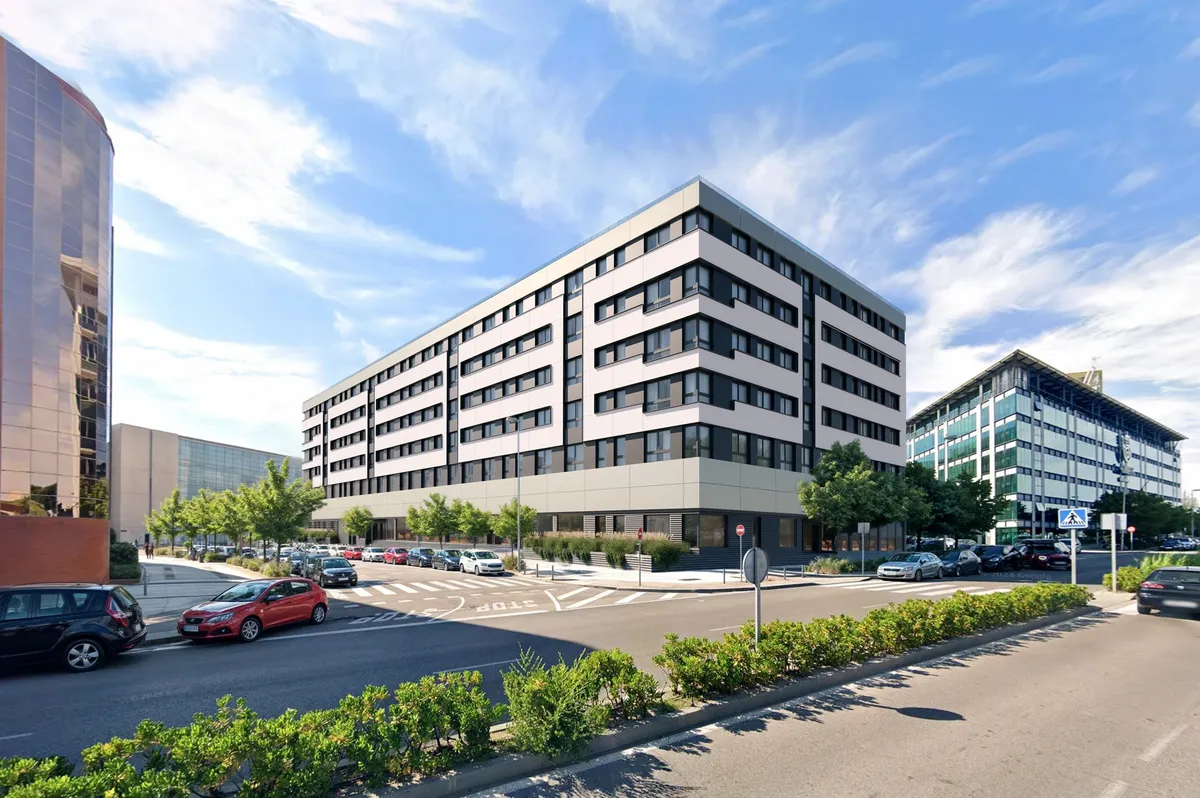 Flipco Sierra - Modern Coliving with Rooftop Terraces in Madrid's Tetuán - Image 15