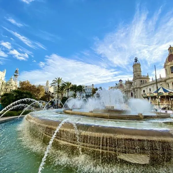 Palma Coliving Valencia - Historic Villa & Garden Oasis for Digital Nomads - Image 12